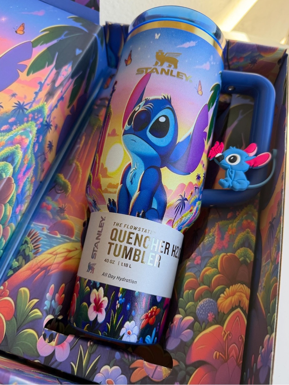 Stanley Quencher H2.0 Tumbler - Blue Stitch Design
